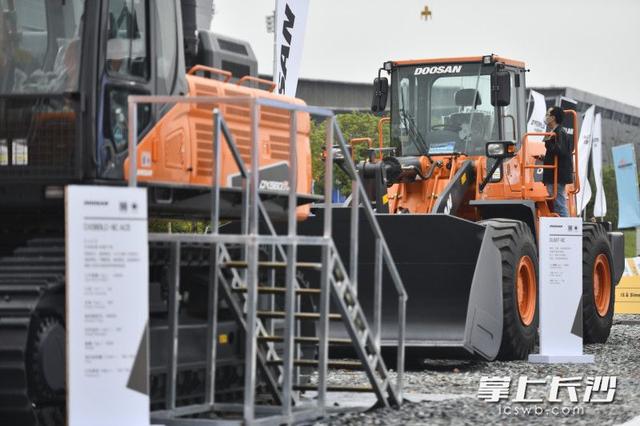 工程机械长沙展图片