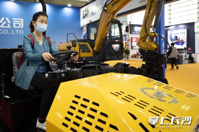 工程机械长沙展图片