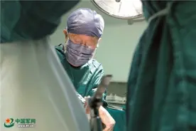 追忆人民军医吴孟超：肝胆相照济苍生图片