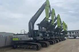 「特写」每卖一台就亏两万，挖掘机火爆背后是你想不到的价格厮杀图片