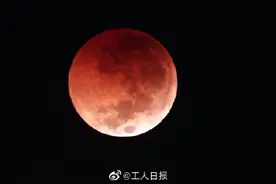 红色月全食+超级大月亮 年度最大最圆月来了图片