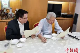 蔡澜参观华丰国货 冀以美食带动商场人流图片