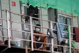 泰国曼谷北郊一建筑工地宿舍515人新冠病毒检测呈阳性图片