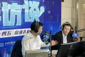 上海人：医保看病不用带卡，今后"本”也不用带！“随申办”这些隐藏功能你知道吗？图片