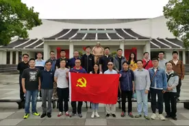 净化房产中介市场，长宁城管在行动图片