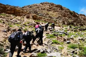 甘肃山地马拉松事件营救6人的牧羊人：用善良去帮助别人图片
