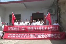 “奥特曼”男孩再感动图片