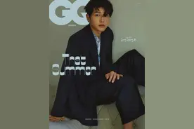 悠闲的夏日时光 依旧保持少年感的宋仲基图片