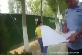 当走失萌娃遇到警察蜀黍 请听来自萌娃的歌颂图片