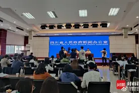 四川人口性别比102.19：男性人口4229万人，女性人口4138.5万人图片