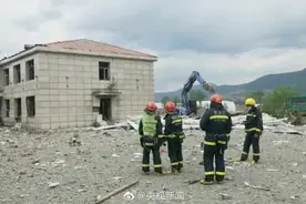 黑龙江东宁一贸易公司办公楼爆炸已致2死5伤！伤者正救治图片