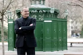 荐读 | 免费公厕，年赚3亿图片