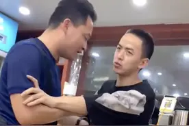 这啥情况？杭州一队消防员深夜出警归来到面馆吃夜宵，老板不肯收钱图片