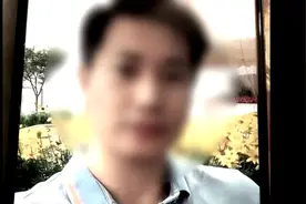 北京一位65岁大妈热恋上了年轻帅气小伙，50万元险些打水漂图片