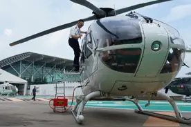 飞行二十一载，这位救援直升机机长空中见证湾区变化视频封面