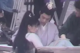 俊男靓女！肖战任敏公主抱路透 两人雨中依偎CP感满满图片