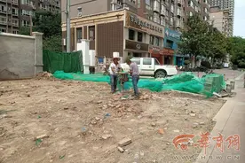 西安科技路黄土裸露问题 漳浒寨街办已开始组织施工图片