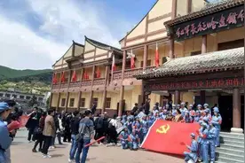 甘肃哈达铺：旅游红似火产业串成链图片