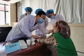 初心之路｜援疆专家刘利华：用心守护肾病患者的生命线图片