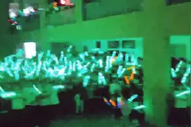 属实哭了！高三喊楼有多震撼，网友：那里边分明有自己的青春图片