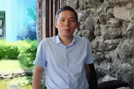 “去吧，成为张无忌！”这名研究金庸的院长毕业致辞火了图片