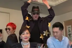 快乐似神仙！刘嘉玲魔性热舞引网友调侃图片