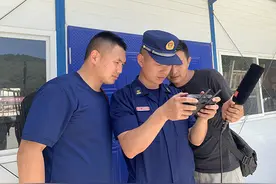 云南“一路向北”野象群已进入峨山密林，捕捉预案暂被搁置图片