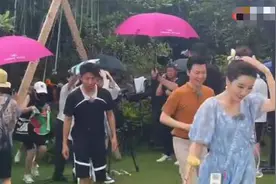 萧敬腾一到三亚就下雨了 网友：突然理解在三亚穿羽绒服的蔡徐坤了图片