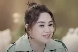 阿娇为拍戏胖到没脖子，不到一个月瘦身成功，秒回颜值巅峰图片