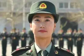 环卫女职工两次参加国庆阅兵女民兵方队，阅兵村里火线入党图片