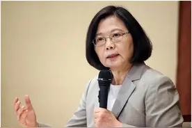 日本将提供疫苗给台湾？蔡英文用日文急感谢，网友讽：AZ？日本不要的，你当宝捡回来图片