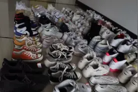 739双，家里堆积如山！男子开宝马偷鞋 不少还是女款……图片