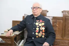 北战南征！厦门老兵一张照片感动无数人图片