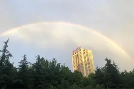 山东青州：雨后出现双彩虹图片