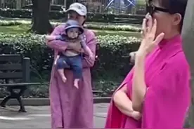 刘嘉玲公园跳广场舞，网友：上海阿姨气质完全不输香港明星图片