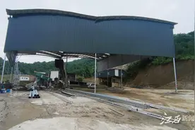 高安汪家采石场“罩”上隔离棚防尘降噪音图片