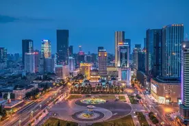 十年成都常住人口增长38.5%，城市魅力如何转为经济活力？图片