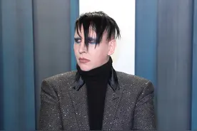 玛丽莲·曼森再遭起诉，涉嫌与女性交往期间性侵图片