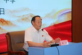 济南道德模范辛安同志走进济南十一中校园做党史学习教育专题报告图片