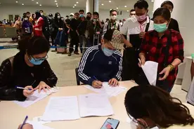 越南河内内排国际机场从6月1日起暂停国际航班入境图片
