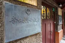 潜伏上海他们由假夫妻变真夫妻，他牺牲前告诉她“天快亮了”图片