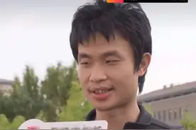 相同的语气，相同的眼神！韦东奕13年前拿奥数金牌时视频采访曝光图片
