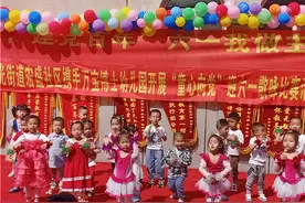 童心向党迎六一 宏盛社区携手社会组织开展文艺汇演活动图片