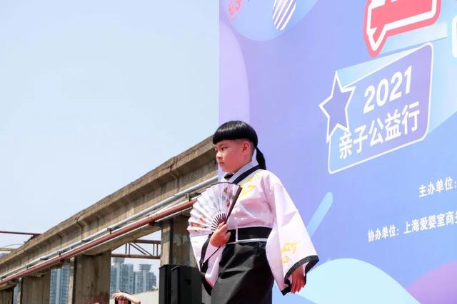 变废为宝！一起来看孩子们的“环保时装秀”