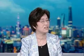 中国人口出生数连续四年下降 专家：三个原因导致视频封面