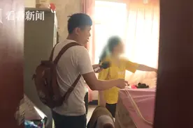 母亲玩手机睡着，一觉醒来3岁女儿不见了图片