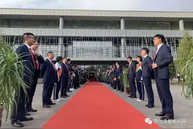 给乘风破浪的你！鄂尔多斯市一中2021届学生毕业典礼难忘瞬间→图片