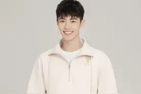 超可爱！工作室晒肖战六宫格表情包 生动搞怪笑容灿烂图片