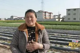 女儿17岁智商仅1岁，单亲妈妈不离不弃，坚强撑起这个家图片