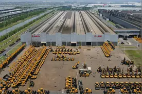 中国挖掘机销量逆势上涨体现高质量发展成果图片